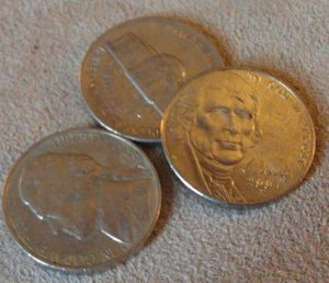 how much does a nickel weigh